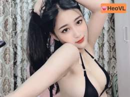 Nữ Streamer Kami vú to cho thằng em trai địt trên sóng